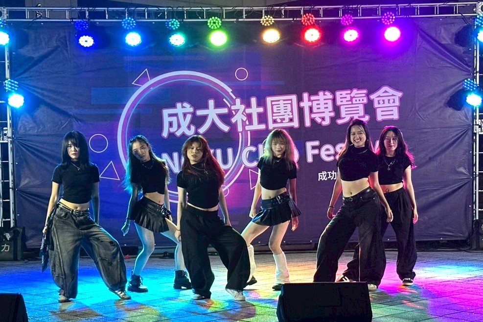 114學年度社團博覽會流舞社動態表演