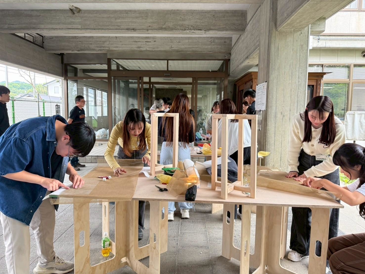 「行燈組」台日學生共同製作行燈現況