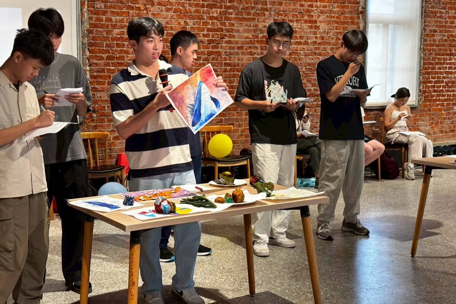 透過此類模組化課程,成大將校園轉化為「科技.藝文.永續」共振的實驗場域,讓學生在學習過程中不僅掌握專業知識,更培養面對全球議題的視野與行動力