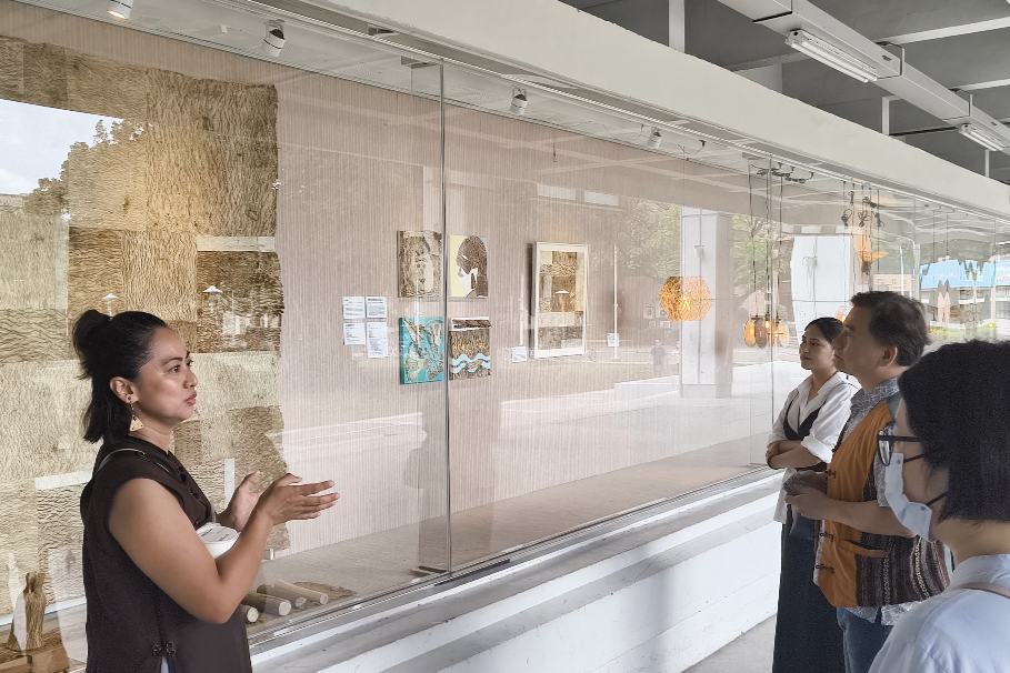 「第五屆原藝櫥窗」擴大展出,將位於學生活動中心 1 樓的成大藝坊櫥窗新增為另一展覽地點
