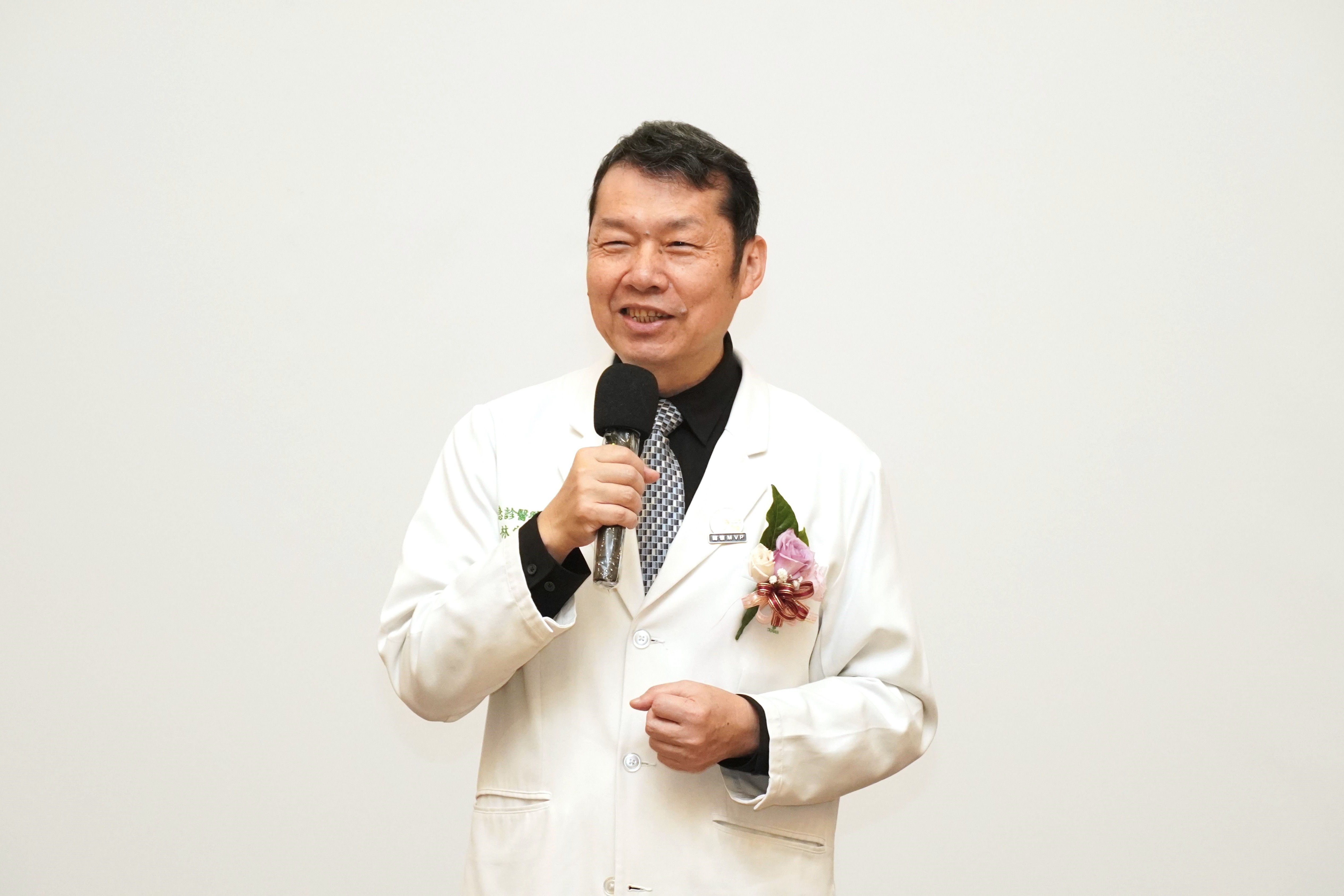 奇美醫院林宏榮院長期許本期結訓同仁未來回到各科別處室成為各科別／部門的永續行動領頭羊及永續知能科普之啟蒙者