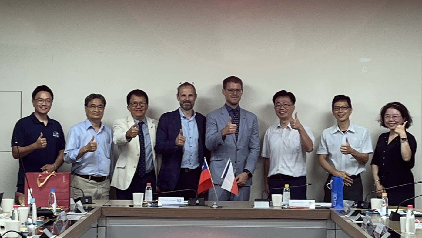 布拉格捷克理工大學與成大擁有長年良好互動交流