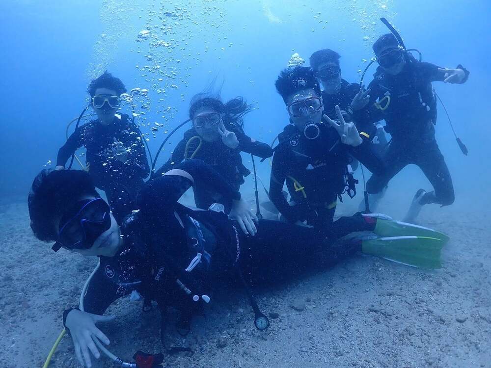 團隊成員成功考取水肺潛水證照