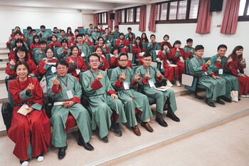 漢學加漢服的新體驗　成大中文系舉辦第一屆「成大漢學研習營」
