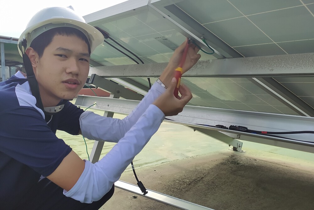 王冠毅考前練習太陽能板的接地線裝設