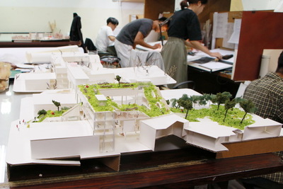 建築系學生工作室以環保素材做模型