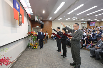 【影音】成大文學院 管理學院及醫學院卸任新任院長聯合交接典禮  邁向新里程　圖片